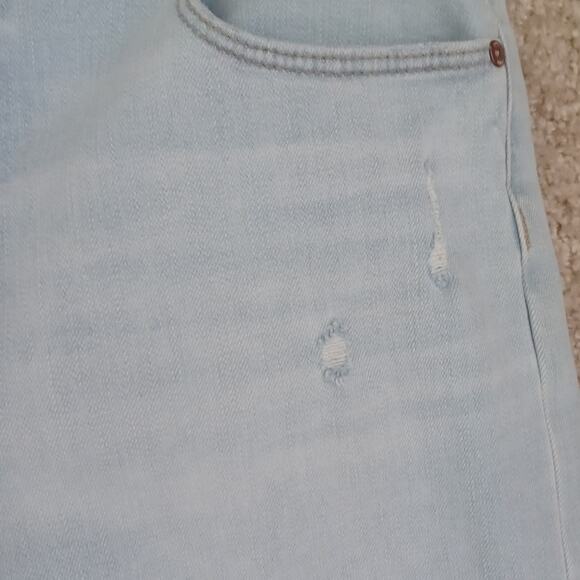 LOFT Girlfriend Mid-Rise Curvy Fit Jeans Light Indigo Size 29 - Picture 5 of 12